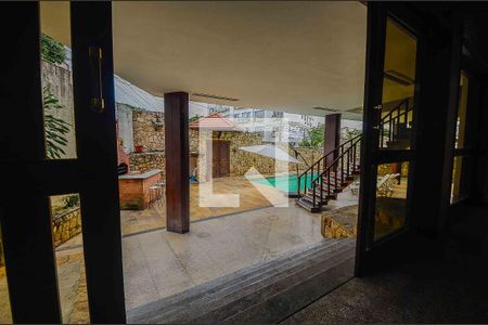 Casa à venda com 766m², 5 quartos e 8 vagas Casa à venda com 766m², 5 quartos e 8 vagasSalao de Festa