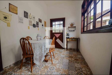 Casa à venda com 766m², 5 quartos e 8 vagas Casa à venda com 766m², 5 quartos e 8 vagasCopa