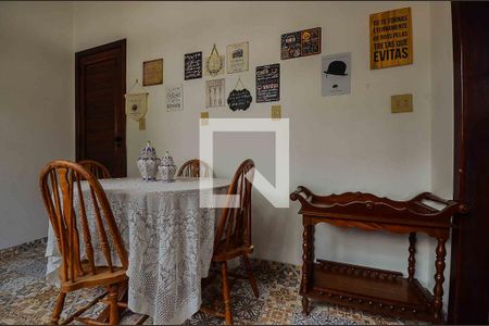 Casa à venda com 766m², 5 quartos e 8 vagas Casa à venda com 766m², 5 quartos e 8 vagasCopa