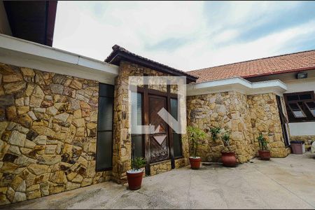 Entrada de casa à venda com 5 quartos, 766m² em Jardim Guanabara, Rio de Janeiro