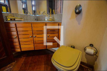 Casa à venda com 766m², 5 quartos e 8 vagas Casa à venda com 766m², 5 quartos e 8 vagasLavabo