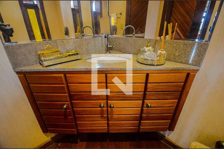 Casa à venda com 766m², 5 quartos e 8 vagas Casa à venda com 766m², 5 quartos e 8 vagasLavabo