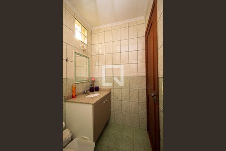 Casa de condomínio à venda com 288m², 3 quartos e 3 vagasBanheiro