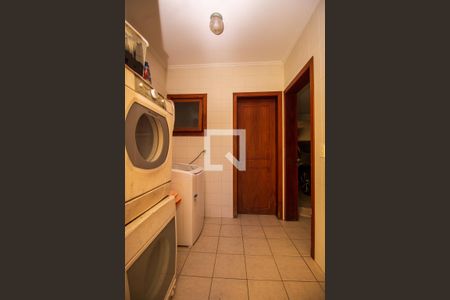 Casa de condomínio à venda com 288m², 3 quartos e 3 vagasÁrea de Serviço