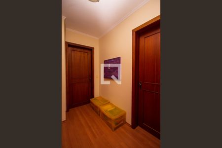 Casa de condomínio à venda com 288m², 3 quartos e 3 vagasCorredor