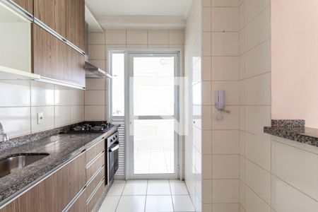 Cozinha de apartamento para alugar com 2 quartos, 56m² em Jardim Rosa de Franca, Guarulhos