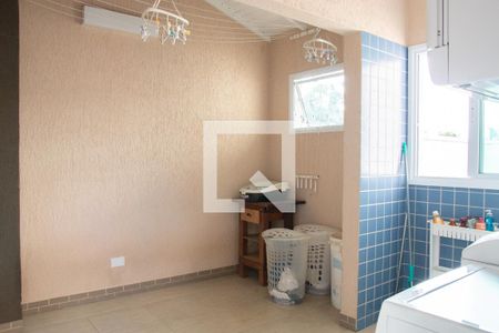 Casa à venda com 242m², 3 quartos e 3 vagas Casa à venda com 242m², 3 quartos e 3 vagasÁrea de Serviço