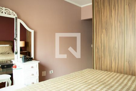 Casa à venda com 242m², 3 quartos e 3 vagas Casa à venda com 242m², 3 quartos e 3 vagasQuarto 2