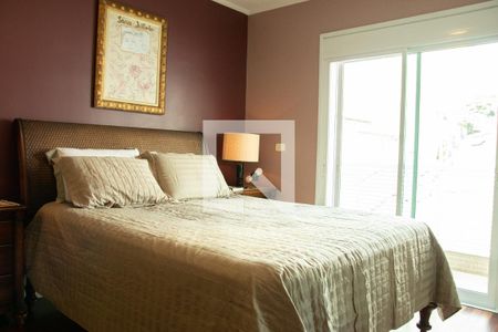 Casa à venda com 242m², 3 quartos e 3 vagas Casa à venda com 242m², 3 quartos e 3 vagasQuarto 2