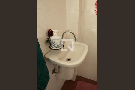 Casa à venda com 242m², 3 quartos e 3 vagas Casa à venda com 242m², 3 quartos e 3 vagasBanheiro 3