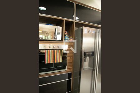 Casa à venda com 242m², 3 quartos e 3 vagas Casa à venda com 242m², 3 quartos e 3 vagasCozinha