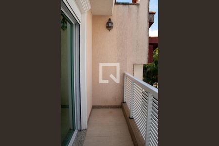 Casa à venda com 242m², 3 quartos e 3 vagas Casa à venda com 242m², 3 quartos e 3 vagasVaranda do Quarto