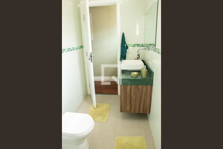 Casa à venda com 242m², 3 quartos e 3 vagas Casa à venda com 242m², 3 quartos e 3 vagasBanheiro 1