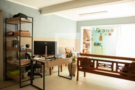 Casa à venda com 242m², 3 quartos e 3 vagas Casa à venda com 242m², 3 quartos e 3 vagasGaragem