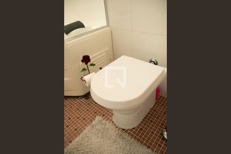 Casa à venda com 242m², 3 quartos e 3 vagas Casa à venda com 242m², 3 quartos e 3 vagasBanheiro do Quarto 1