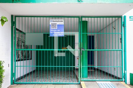 Casa à venda com 340m², 4 quartos e 8 vagas Casa à venda com 340m², 4 quartos e 8 vagasPlaca