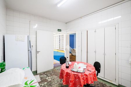 Casa à venda com 340m², 4 quartos e 8 vagas Casa à venda com 340m², 4 quartos e 8 vagasCozinha
