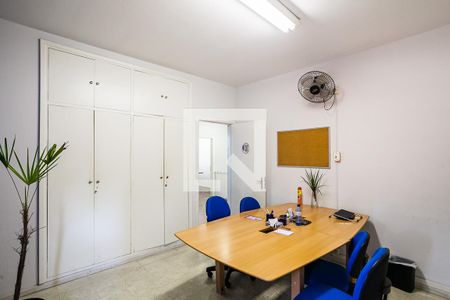 Casa à venda com 340m², 4 quartos e 8 vagas Casa à venda com 340m², 4 quartos e 8 vagasQuarto 2