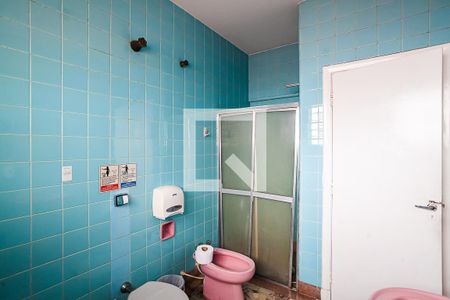 Casa à venda com 340m², 4 quartos e 8 vagas Casa à venda com 340m², 4 quartos e 8 vagasBanheiro