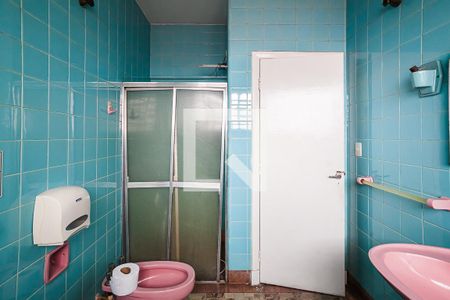 Casa à venda com 340m², 4 quartos e 8 vagas Casa à venda com 340m², 4 quartos e 8 vagasBanheiro