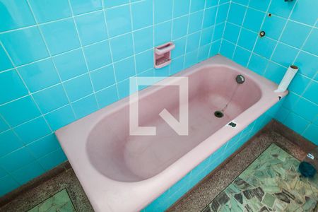 Casa à venda com 340m², 4 quartos e 8 vagas Casa à venda com 340m², 4 quartos e 8 vagasBanheiro