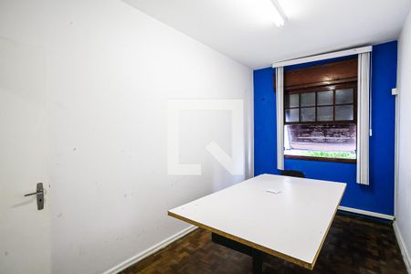 Casa à venda com 340m², 4 quartos e 8 vagas Casa à venda com 340m², 4 quartos e 8 vagasQuarto 4