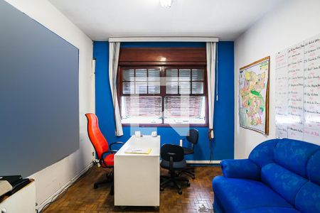 Casa à venda com 340m², 4 quartos e 8 vagas Casa à venda com 340m², 4 quartos e 8 vagasQuarto 3