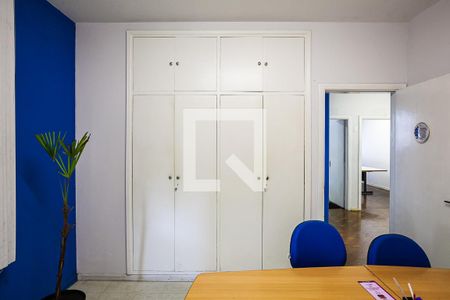 Casa à venda com 340m², 4 quartos e 8 vagas Casa à venda com 340m², 4 quartos e 8 vagasQuarto 2