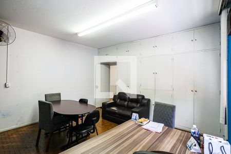 Casa à venda com 340m², 4 quartos e 8 vagas Casa à venda com 340m², 4 quartos e 8 vagasSuíte