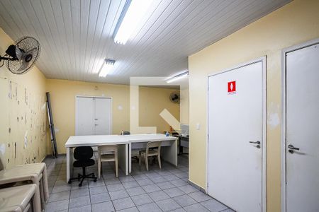 Casa à venda com 340m², 4 quartos e 8 vagas Casa à venda com 340m², 4 quartos e 8 vagasGaragem