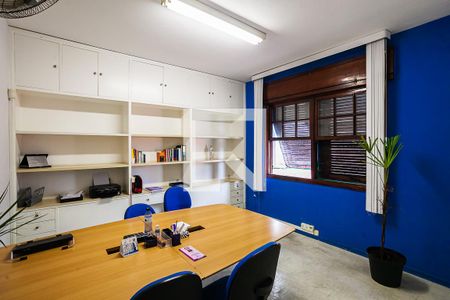 Casa à venda com 340m², 4 quartos e 8 vagas Casa à venda com 340m², 4 quartos e 8 vagasQuarto 2