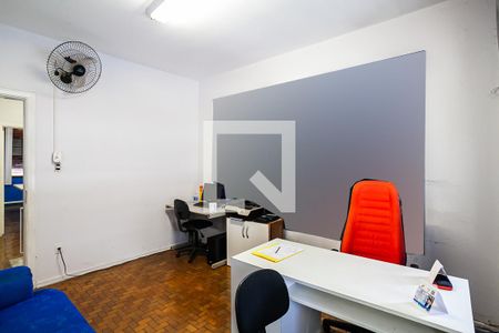 Casa à venda com 340m², 4 quartos e 8 vagas Casa à venda com 340m², 4 quartos e 8 vagasQuarto 3