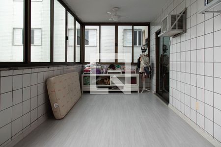 Apartamento à venda com 189m², 3 quartos e 2 vagas Apartamento à venda com 189m², 3 quartos e 2 vagasVaranda suíte 2 e 3