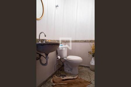 Apartamento à venda com 189m², 3 quartos e 2 vagas Apartamento à venda com 189m², 3 quartos e 2 vagasLavabo
