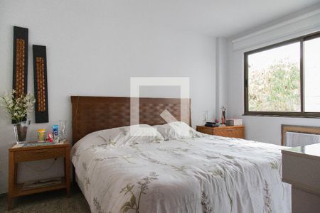 Apartamento à venda com 189m², 3 quartos e 2 vagas Apartamento à venda com 189m², 3 quartos e 2 vagasSuíte 4