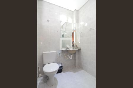 Apartamento à venda com 72m², 2 quartos e 1 vaga Apartamento à venda com 72m², 2 quartos e 1 vagaBanheiro da Suíte