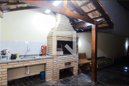 Apartamento à venda com 72m², 2 quartos e 1 vaga Apartamento à venda com 72m², 2 quartos e 1 vagaÁrea comum - Churrasqueira