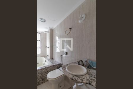 Apartamento à venda com 133m², 3 quartos e 1 vagaBanheiro da Suíte