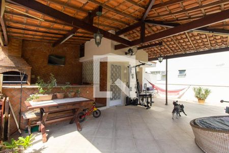 Apartamento para alugar com 320m², 3 quartos e 3 vagasTerraço