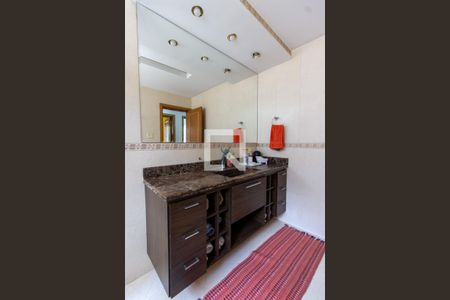 Apartamento para alugar com 320m², 3 quartos e 3 vagasBanheiro Hall Quartos 3º Andar