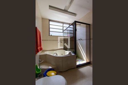 Apartamento para alugar com 320m², 3 quartos e 3 vagasBanheiro Hall Quartos 3º Andar