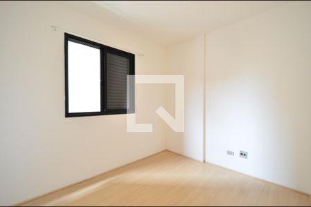 Quarto de apartamento para alugar com 2 quartos, 69m² em Vila Guarani, São Paulo