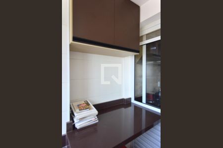 Apartamento à venda com 73m², 2 quartos e 2 vagasÁrea de serviço