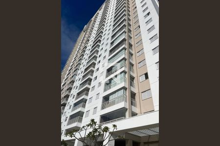 Apartamento à venda com 73m², 2 quartos e 2 vagasÁrea comum - fachada