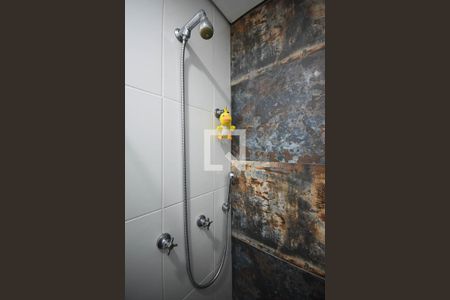 Apartamento para alugar com 69m², 2 quartos e 1 vaga Apartamento para alugar com 69m², 2 quartos e 1 vagaChuveiro do banheiro da suíte