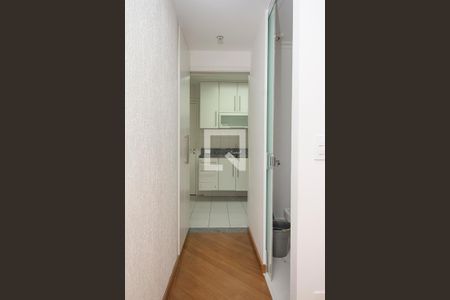Apartamento à venda com 98m², 2 quartos e 2 vagasCorredor Lavabo e Cozinha