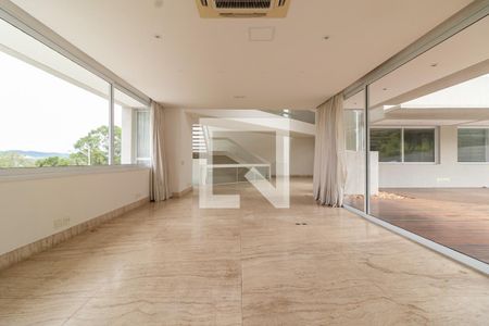 Sala de casa de condomínio à venda com 5 quartos, 762m² em Residencial Tres (tambore), Santana de Parnaíba