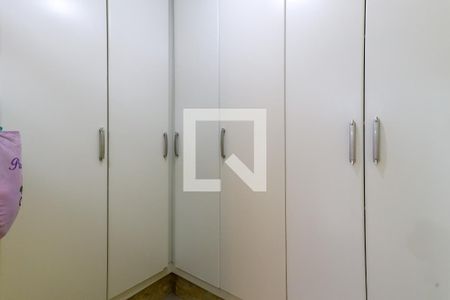 Casa à venda com 100m², 3 quartos e 2 vagas Casa à venda com 100m², 3 quartos e 2 vagasQuarto de Serviço