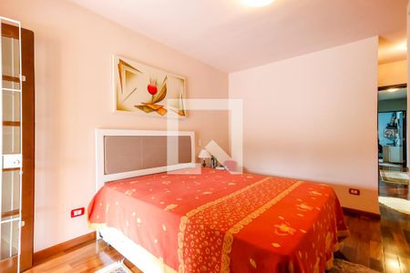 Casa à venda com 100m², 3 quartos e 2 vagas Casa à venda com 100m², 3 quartos e 2 vagasSuíte