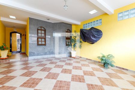 Casa à venda com 100m², 3 quartos e 2 vagas Casa à venda com 100m², 3 quartos e 2 vagasGaragem